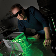 YAG激光打標(biāo)機的應(yīng)用特點 